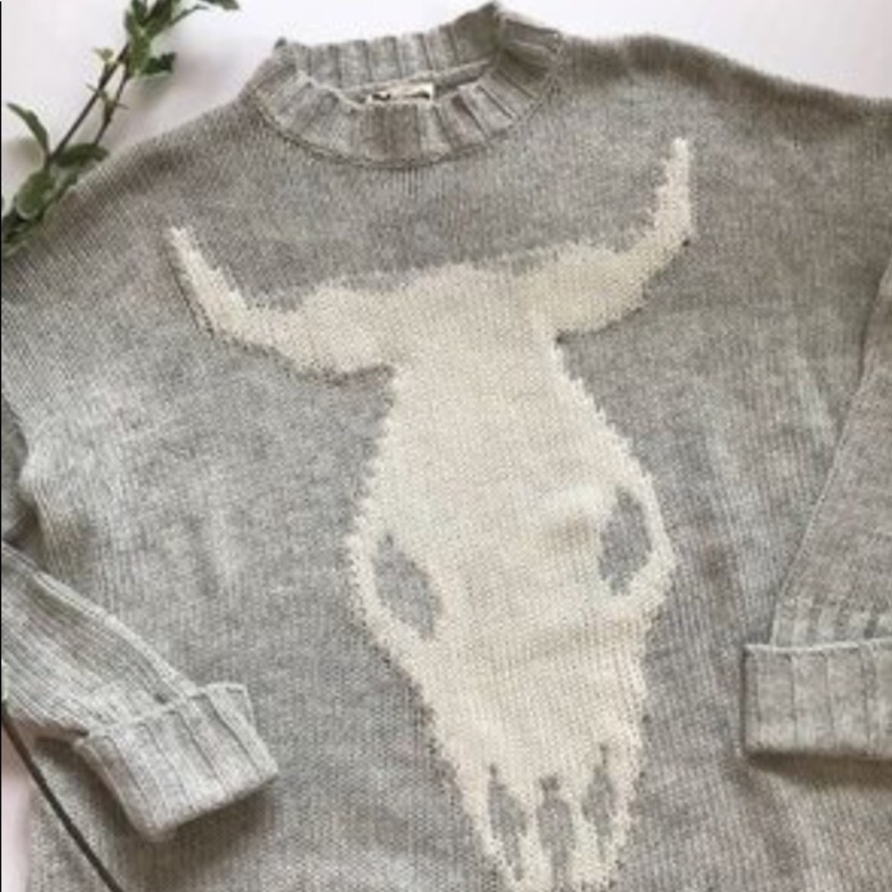 Cattle skull sweater (oversized)